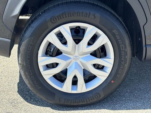 Used 2026 Toyota Corolla Cross L image 9