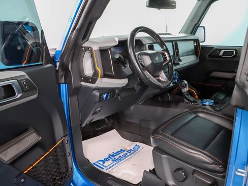 Used 2022 Ford Bronco Badlands AWD/4WD image 3