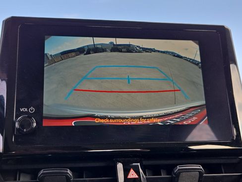 Used 2025 Toyota Corolla LE FWD image 17