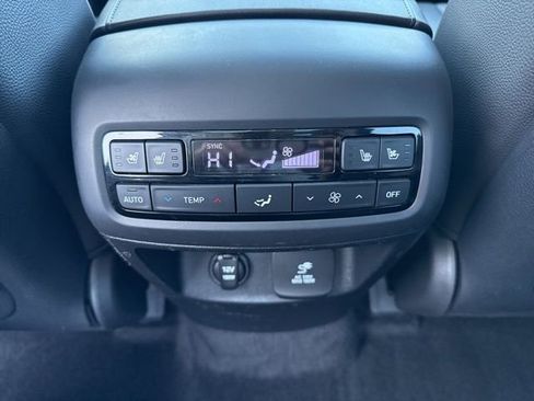 Used 2023 Hyundai Palisade Limited image 28