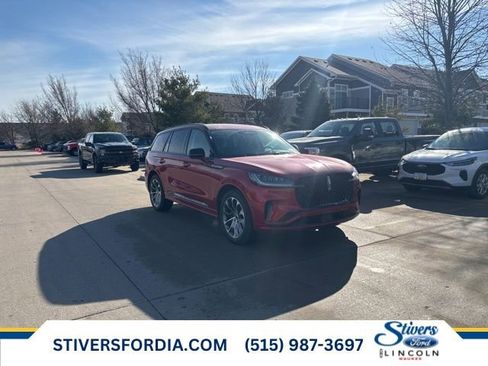 New 2026 Lincoln Aviator AWD w/ Jet Appearance Package image 1