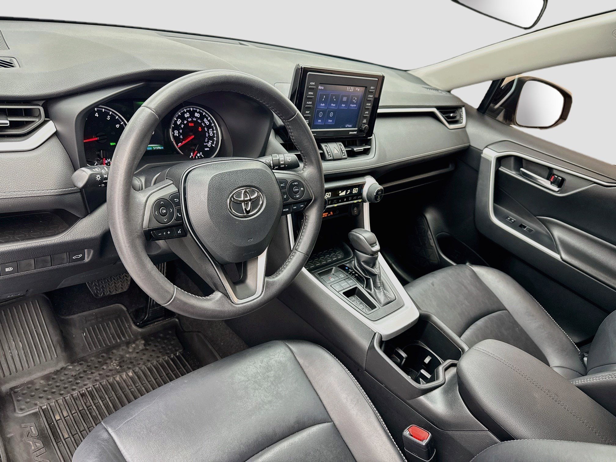 Used 2022 Toyota RAV4 XLE Premium FWD image 7