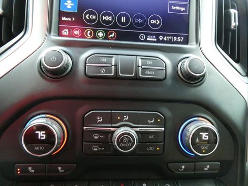 Used 2020 Chevrolet Silverado 1500 LT Trail Boss image 27