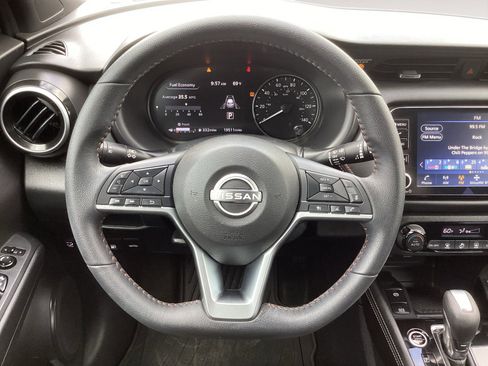 Used 2023 Nissan Kicks SR w/ Interior Electronics Package image 17