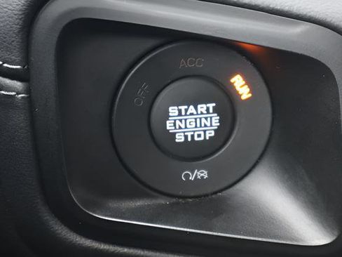 Used 2025 Jeep Wrangler Unlimited Rubicon image 20