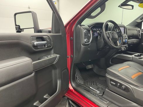 Used 2022 GMC Sierra 2500 AT4 w/ Gooseneck/5TH Wheel Package AWD/4WD image 16