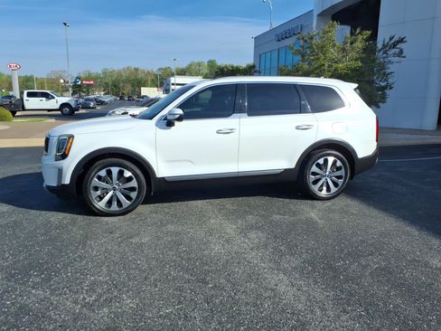 Used 2020 Kia Telluride S FWD image 3