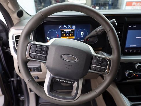 Used 2025 Ford F350 Platinum w/ Platinum Plus Package image 15