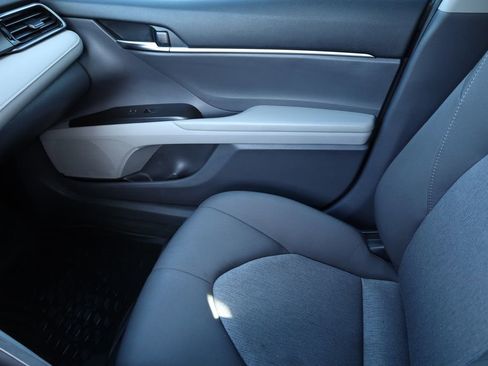 Used 2023 Toyota Camry LE image 15