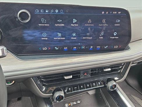Used 2025 Chevrolet Tahoe LT RWD image 13