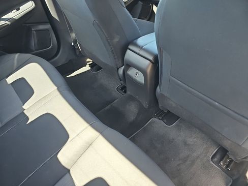 Used 2025 Nissan Sentra SV w/ All-Weather Package FWD image 11