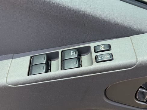 Used 2017 Nissan Frontier SV w/ SV Value Truck Package image 9