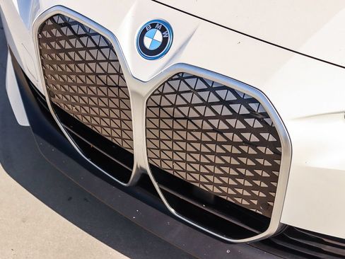 Certified 2025 BMW i4 eDrive40 RWD image 11