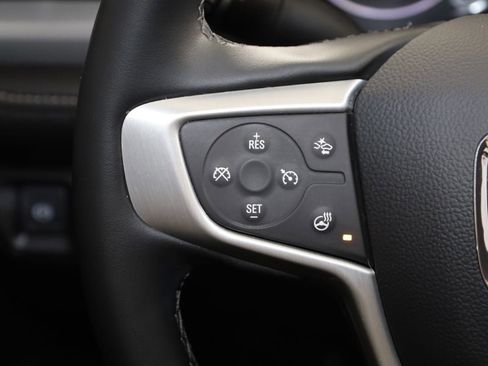 Used 2023 GMC Acadia SLT w/ Elevation Edition image 39