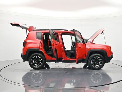 Used 2023 Jeep Renegade Latitude AWD/4WD image 47