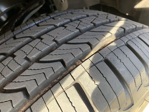 Used 2017 Ford F150 Platinum w/ Equipment Group 701A Luxury image 12