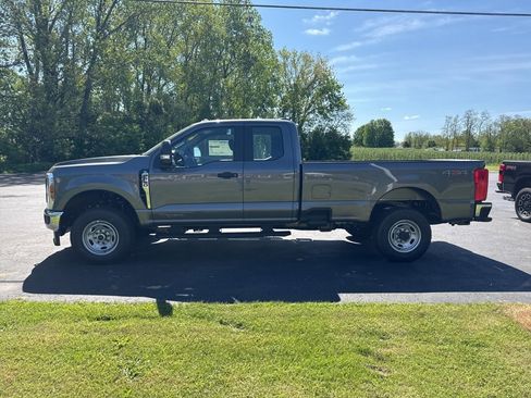 New 2025 Ford F250 XL image 4
