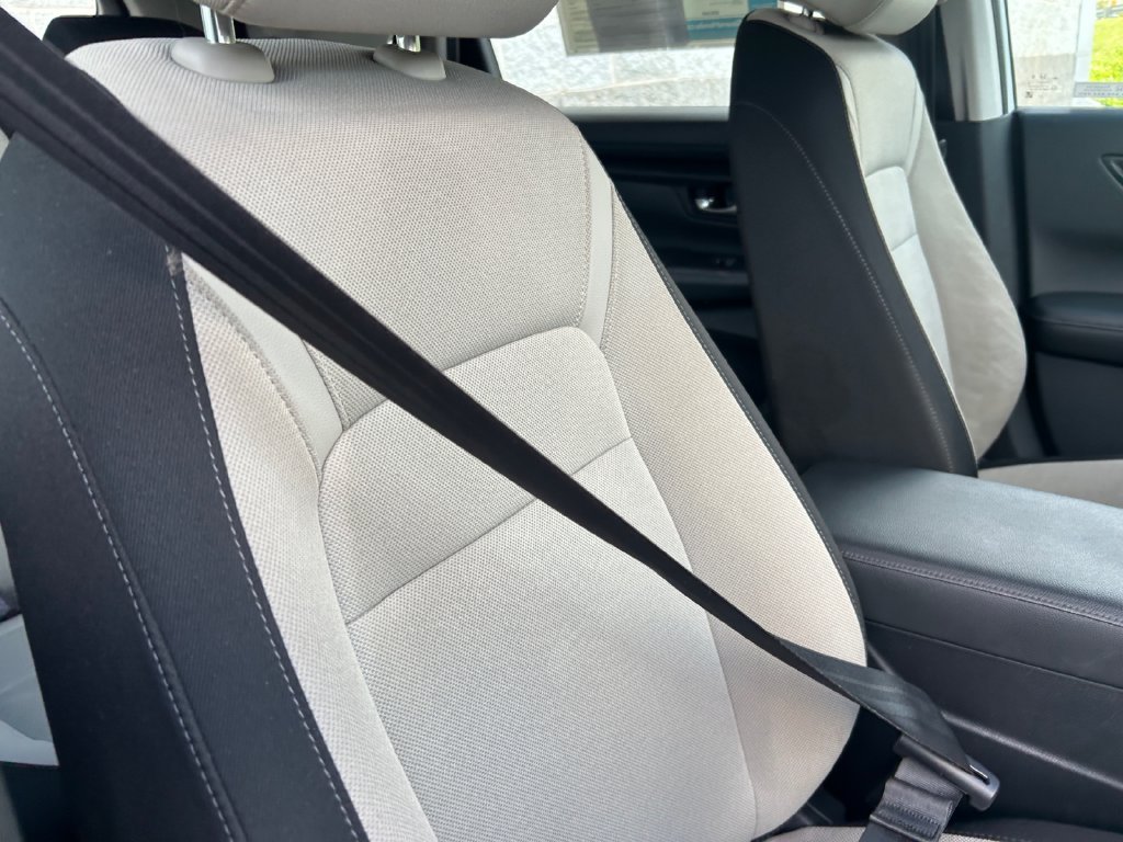 Used 2024 Honda CR-V LX image 16