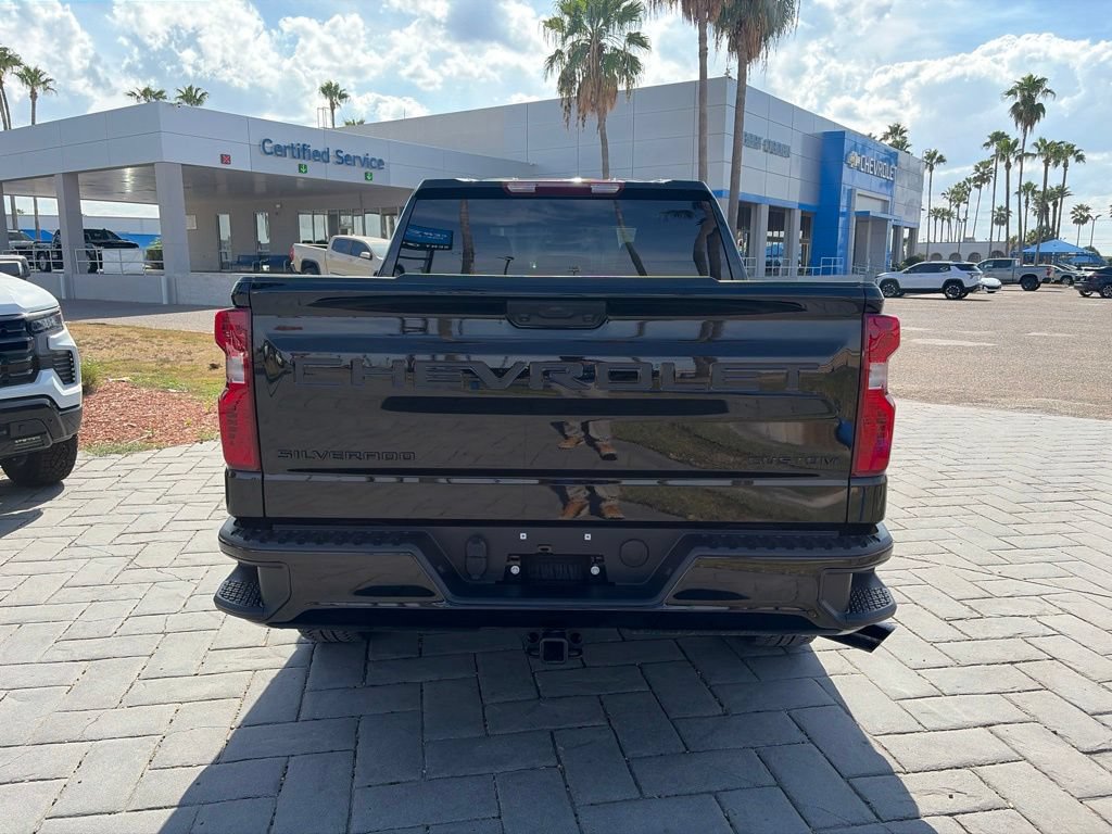 Used 2026 Chevrolet Silverado 1500 Custom w/ Turbomax Blackout Package RWD image 5