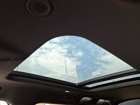 Used 2022 Land Rover Defender 110 X-Dynamic HSE image 14