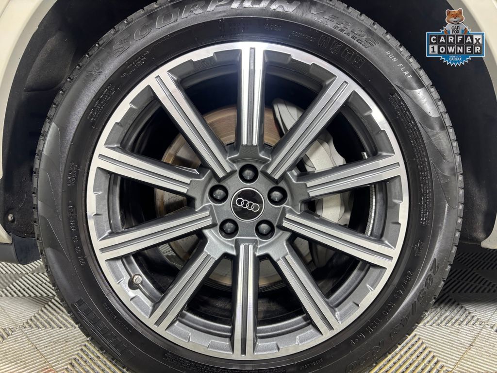 Used 2023 Audi Q7 2.0T Premium Plus w/ Premium Plus Package AWD/4WD image 30