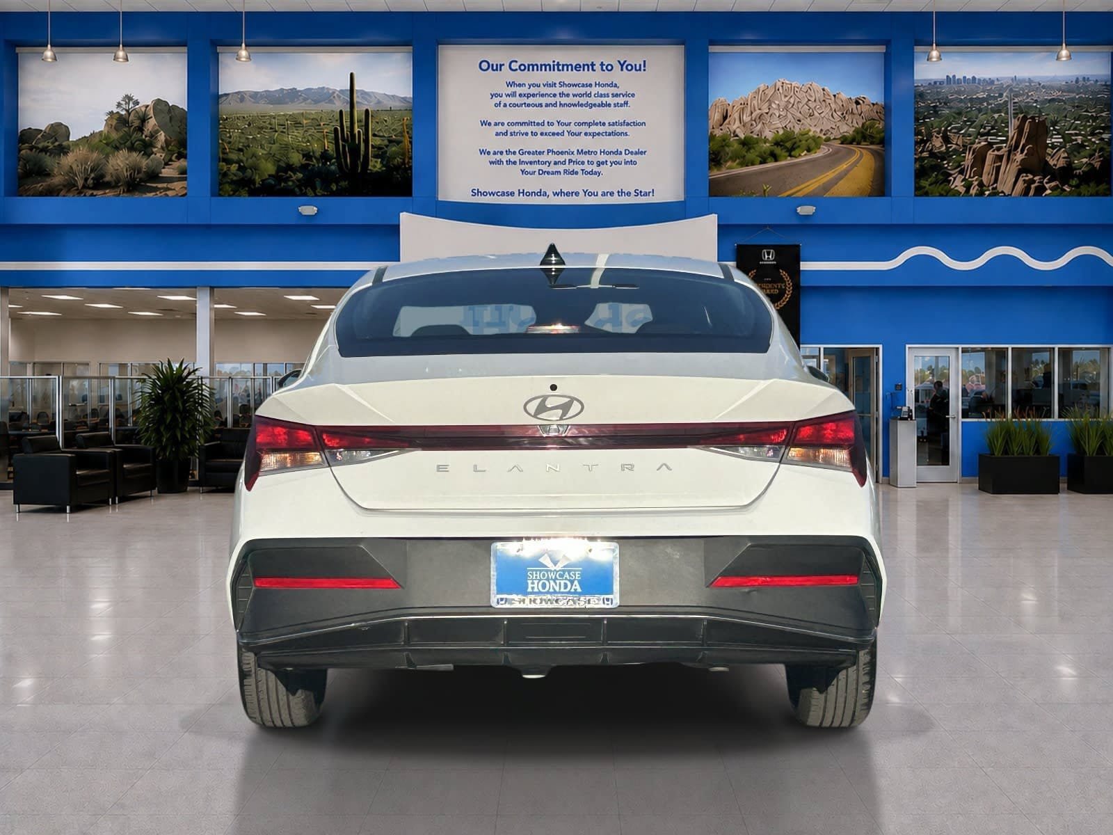 Used 2024 Hyundai Elantra SEL FWD image 9