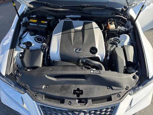 Used 2017 Lexus IS 300 AWD image 42