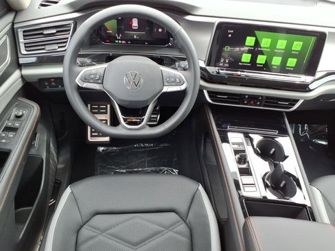 New 2026 Volkswagen Atlas Peak Edition AWD/4WD image 17
