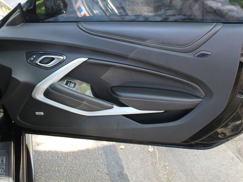 Used 2017 Chevrolet Camaro SS image 16