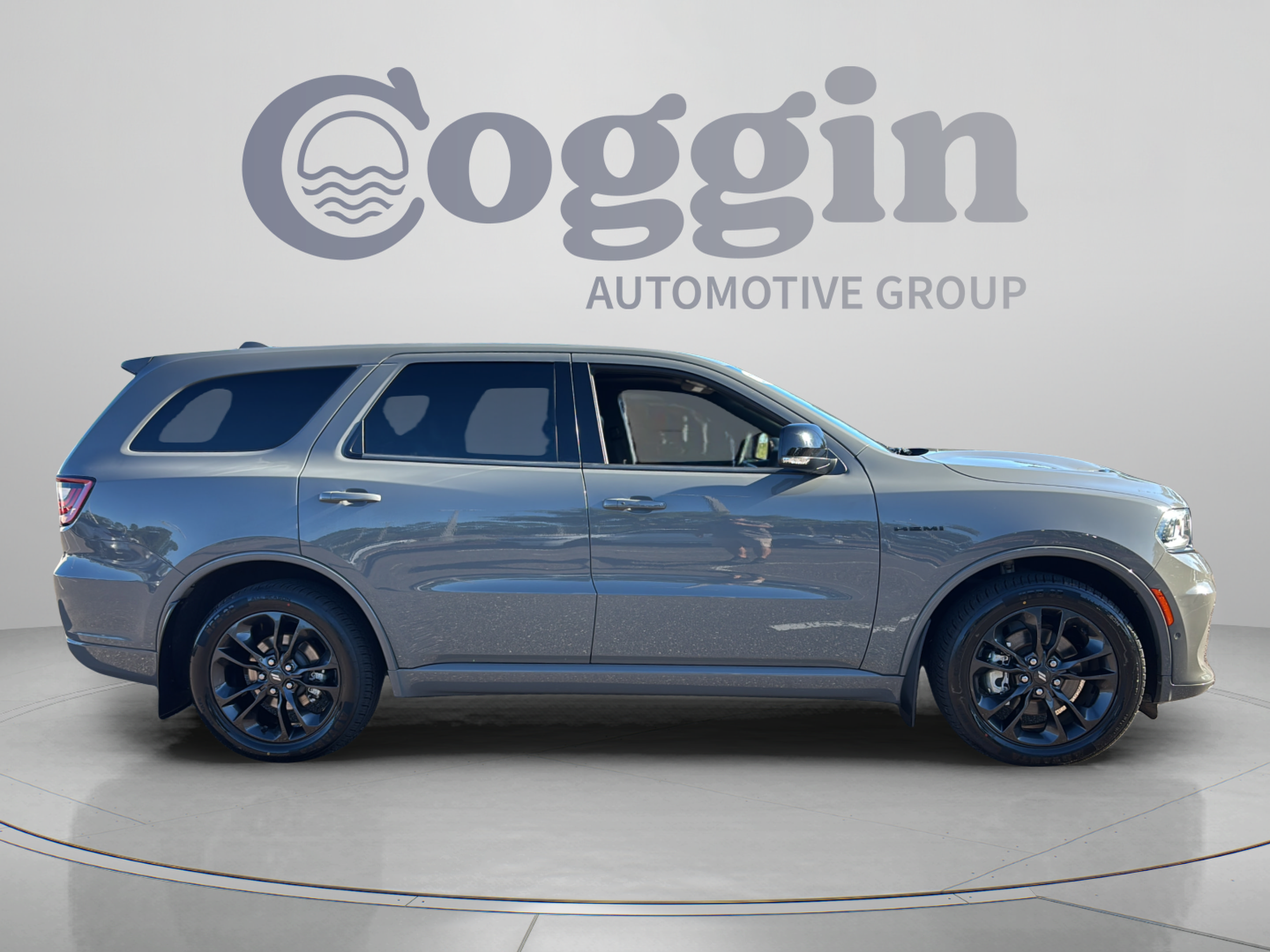 Used 2022 Dodge Durango R/T w/ Blacktop Package AWD/4WD image 6