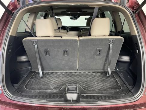 Used 2021 Honda Pilot Touring image 13