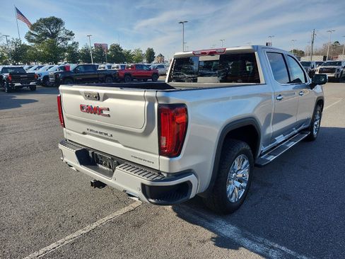 Certified 2022 GMC Sierra 1500 Denali image 3