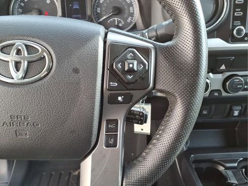 Used 2021 Toyota Tacoma SR5 image 18