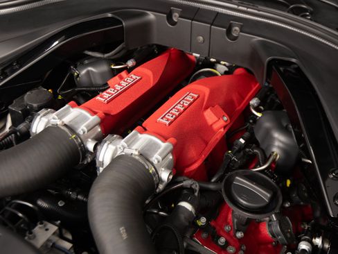 Used 2026 Ferrari Roma Spider RWD image 35