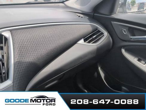 Used 2024 Chevrolet Malibu LT FWD image 11