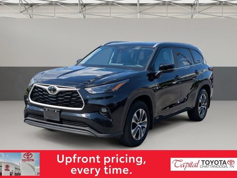 Used 2025 Toyota Highlander XLE AWD/4WD image 5