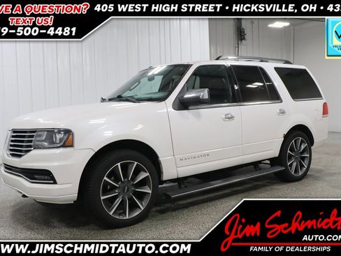 Used 2016 Lincoln Navigator Reserve image 1