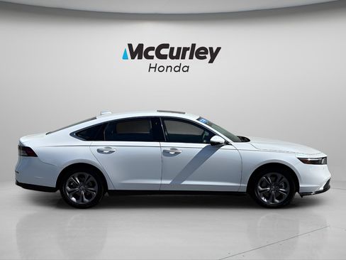 Certified 2025 Honda Accord EX-L image 2