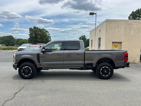 New 2026 Ford F350 Platinum w/ Tremor Off-Road Package AWD/4WD image 3