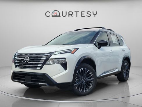 New 2026 Nissan Rogue Platinum image 4