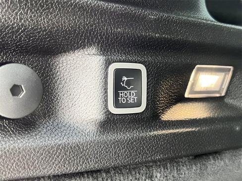 Used 2022 Jeep Grand Cherokee L Overland w/ Luxury Tech Group IV image 24