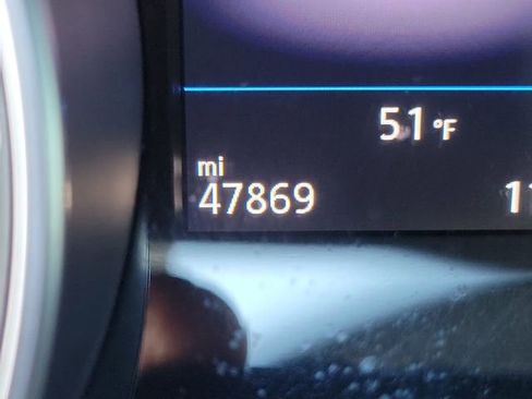 Used 2021 Volkswagen Tiguan SE R-Line image 11