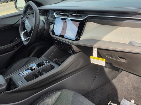 New 2026 Jeep Cherokee Laredo image 13