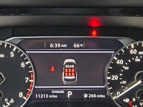 Used 2025 Nissan Pathfinder SV image 11