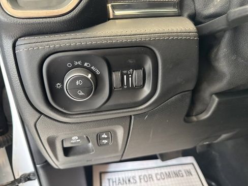 Used 2020 RAM 1500 Limited image 10