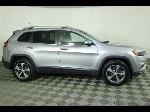 Used 2020 Jeep Cherokee Limited AWD/4WD image 2