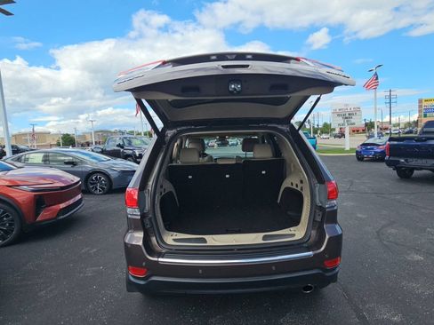 Used 2019 Jeep Grand Cherokee Limited AWD/4WD image 27