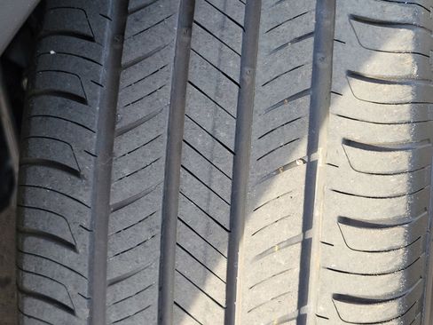 Used 2023 Honda CR-V LX image 11