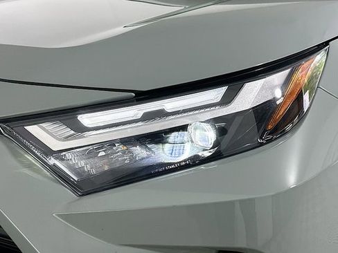 Used 2022 Toyota RAV4 XLE w/ Convenience Package AWD/4WD image 26