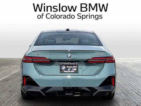 Used 2025 BMW 550e xDrive w/ Premium Package AWD/4WD image 5